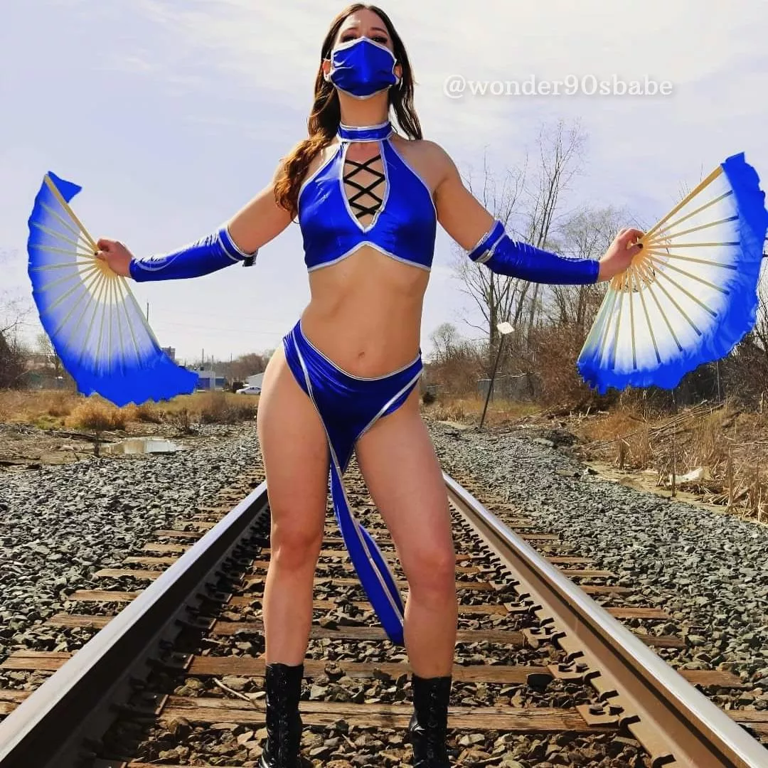 Princess Kitana Cosplay by @wonder90sbabe  posted by Wonder90sbabe