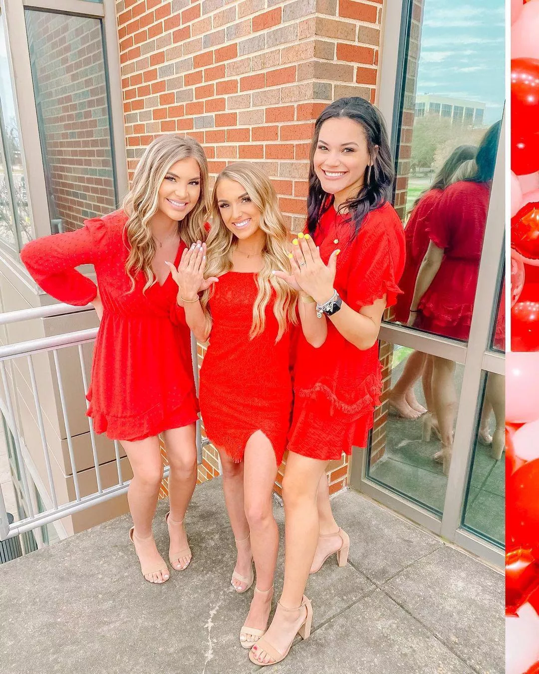 Red Dresses posted by whitetoweltw