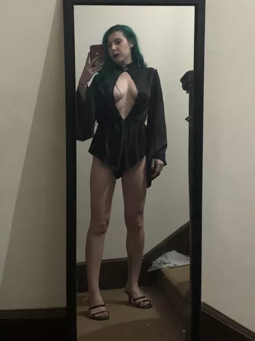 Sexy in silk by sirenskiss3