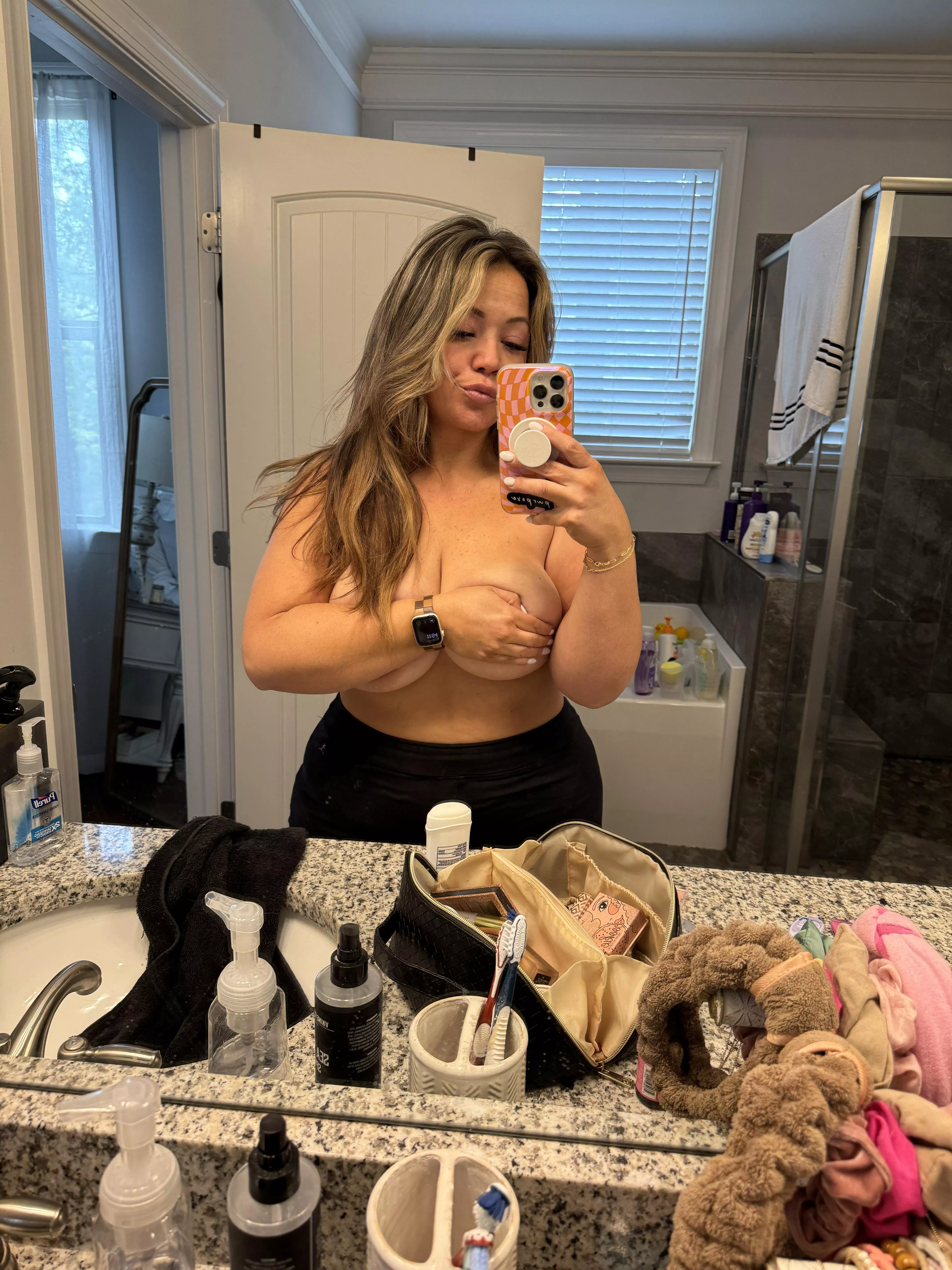 She didn’t tell me what she was getting ready for. Just sent this pic and left for the night. posted by nfq_888