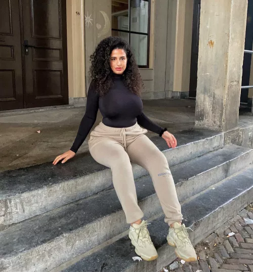 Tight tops are a pro by NoBackUpNoParty