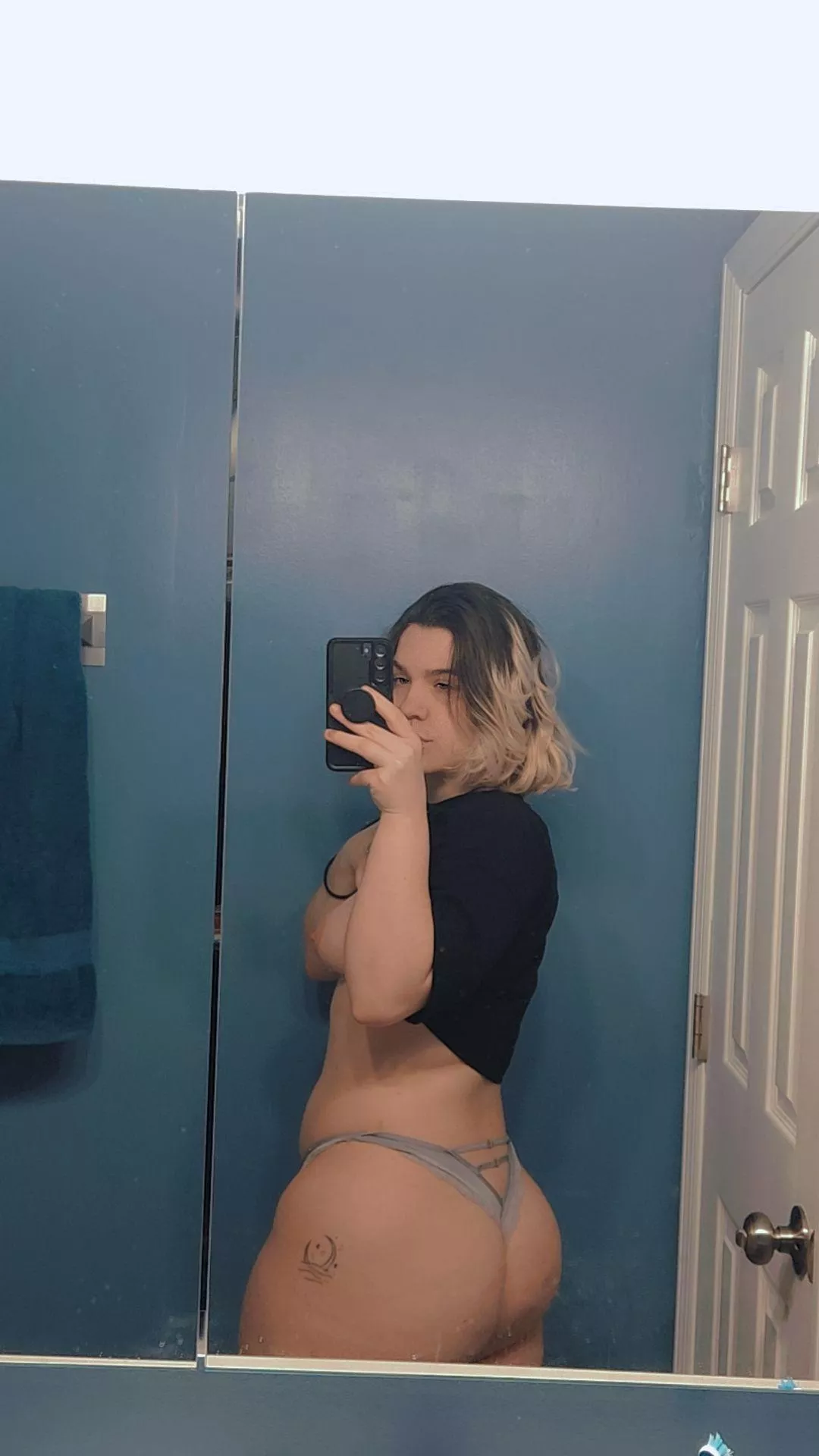 Your face is my booty's favorite seat posted by ghostxbby