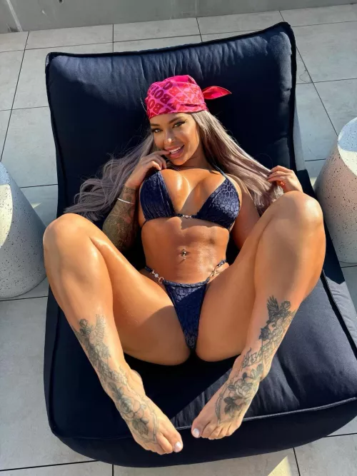 Am I in the right position for you daddy? by lilpeachyvibe