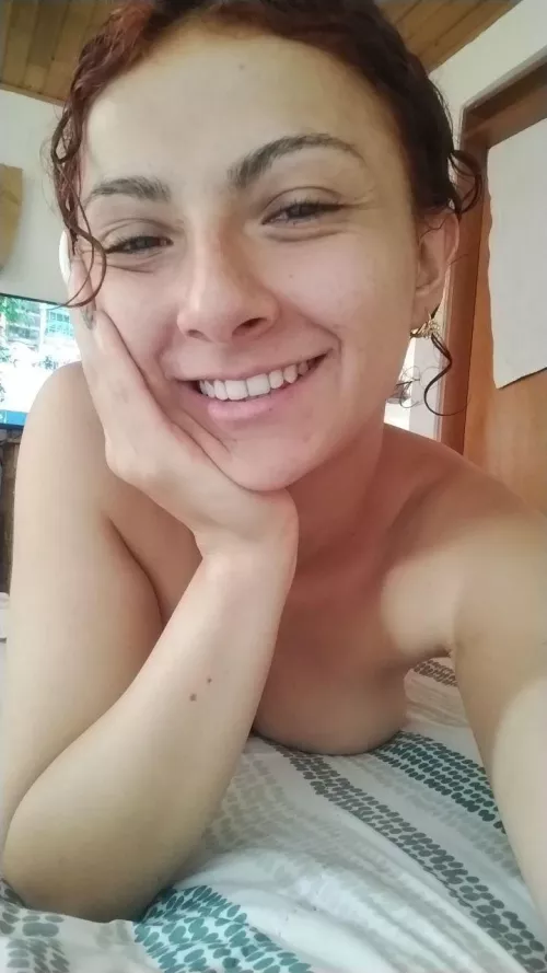 Can you keep your eyes off me? by LillBeatrice