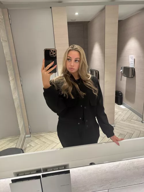 feeling on point in black by PriscillaWehner