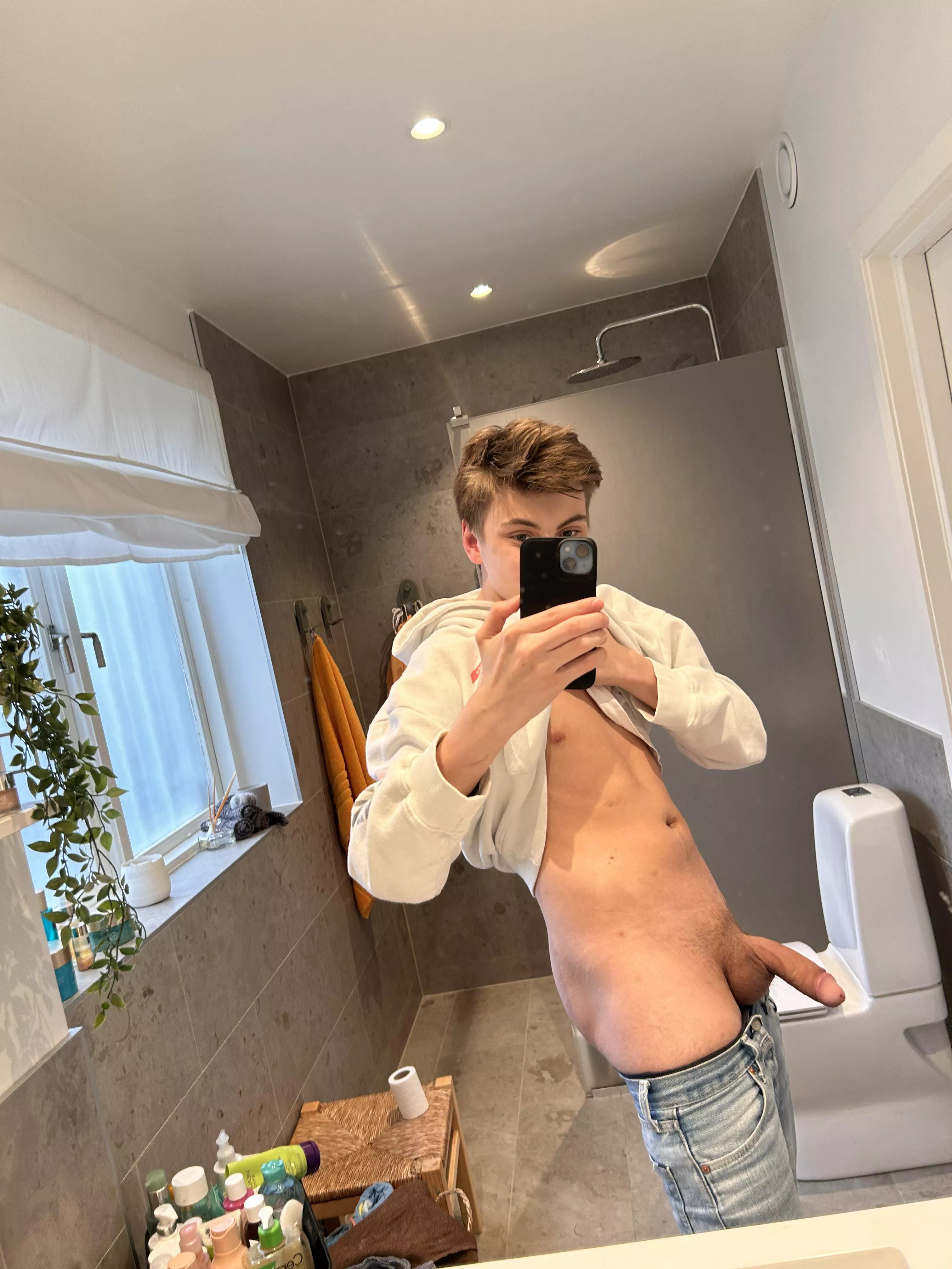 Front or back 😈 posted by Lukewarmtwink