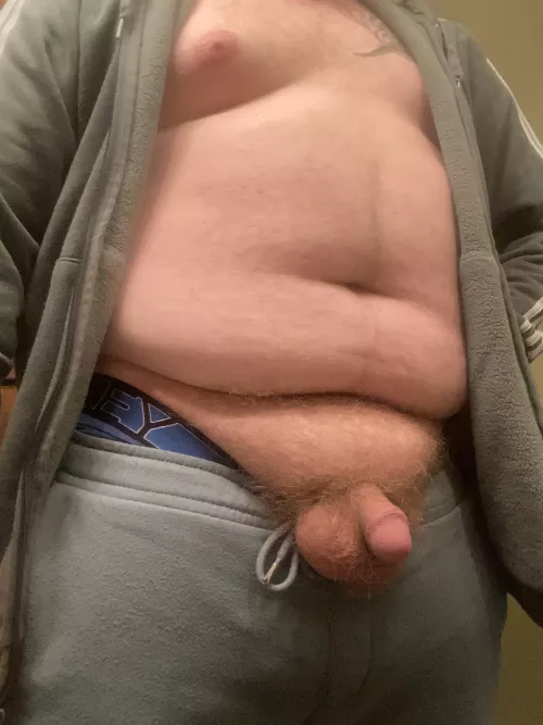 Hanging out at home after the gym by anotherrdirtyalt