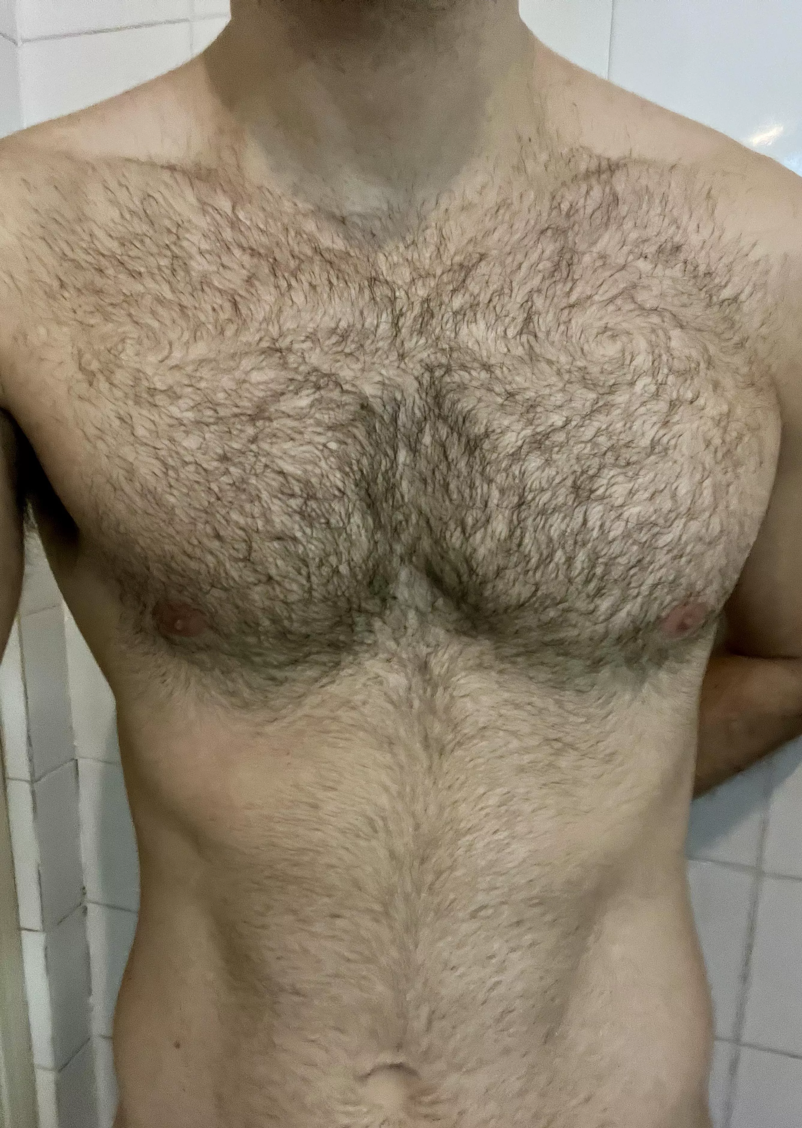 Happy Saturday, fellow hairy chests!  posted by shadow_lieutenant