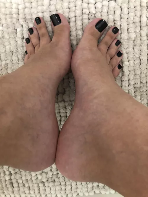 How do you like girls with black paws? by MartinaV3