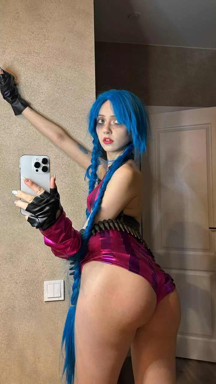 Jinx from League of Legends by YourSmallDoll posted by YourSmallDoll