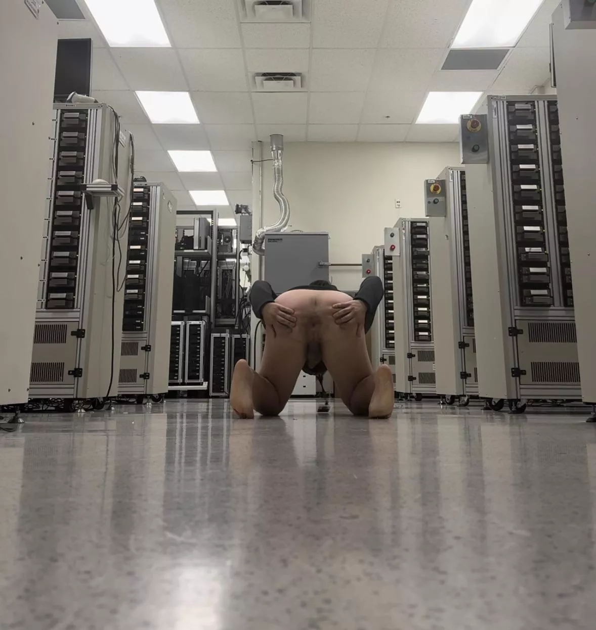 Lab work got boring 😊 posted by Reindeer291