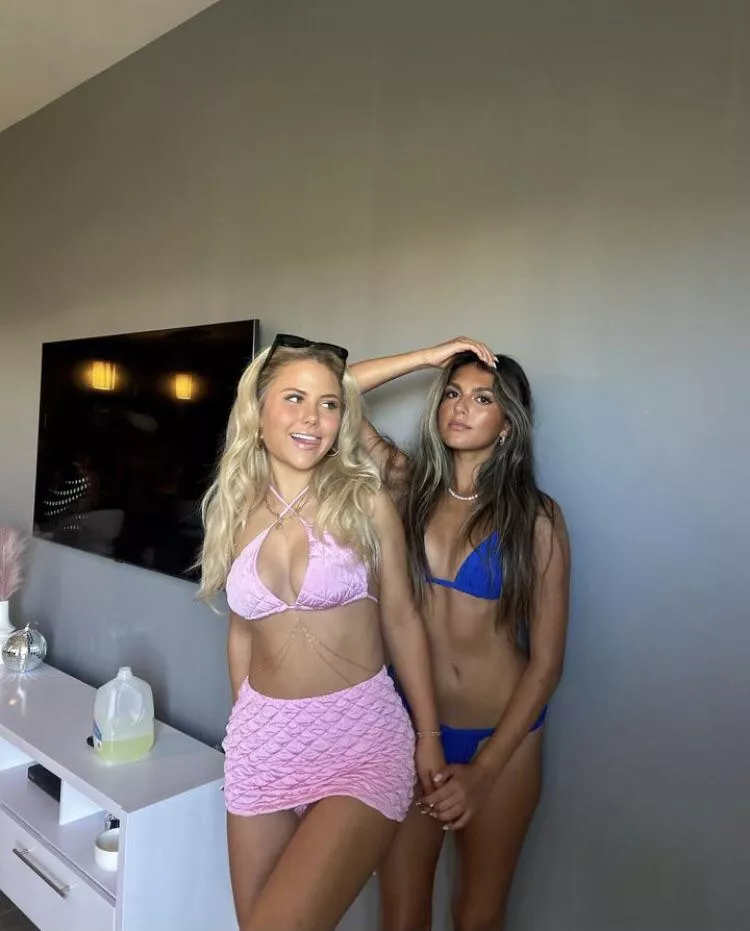 left or right? [2] posted by devilndaisies