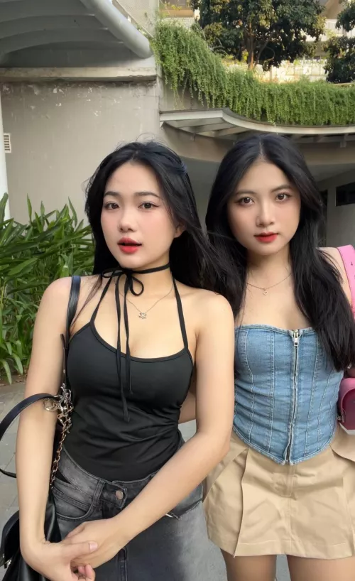 Left or right? Only chose one to cum on by theasian-fetis-29