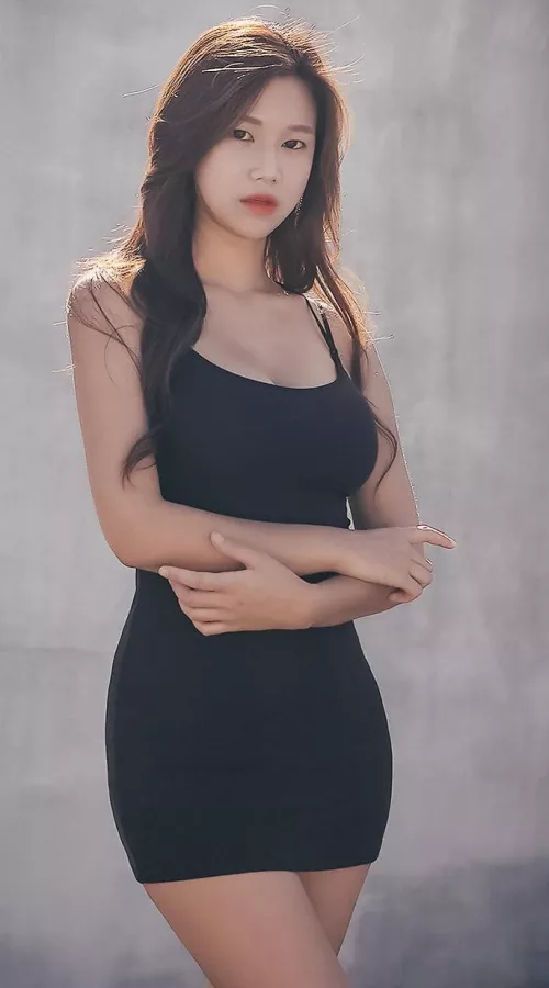 Pic in an abandoned building, what do you think? by MissIzi