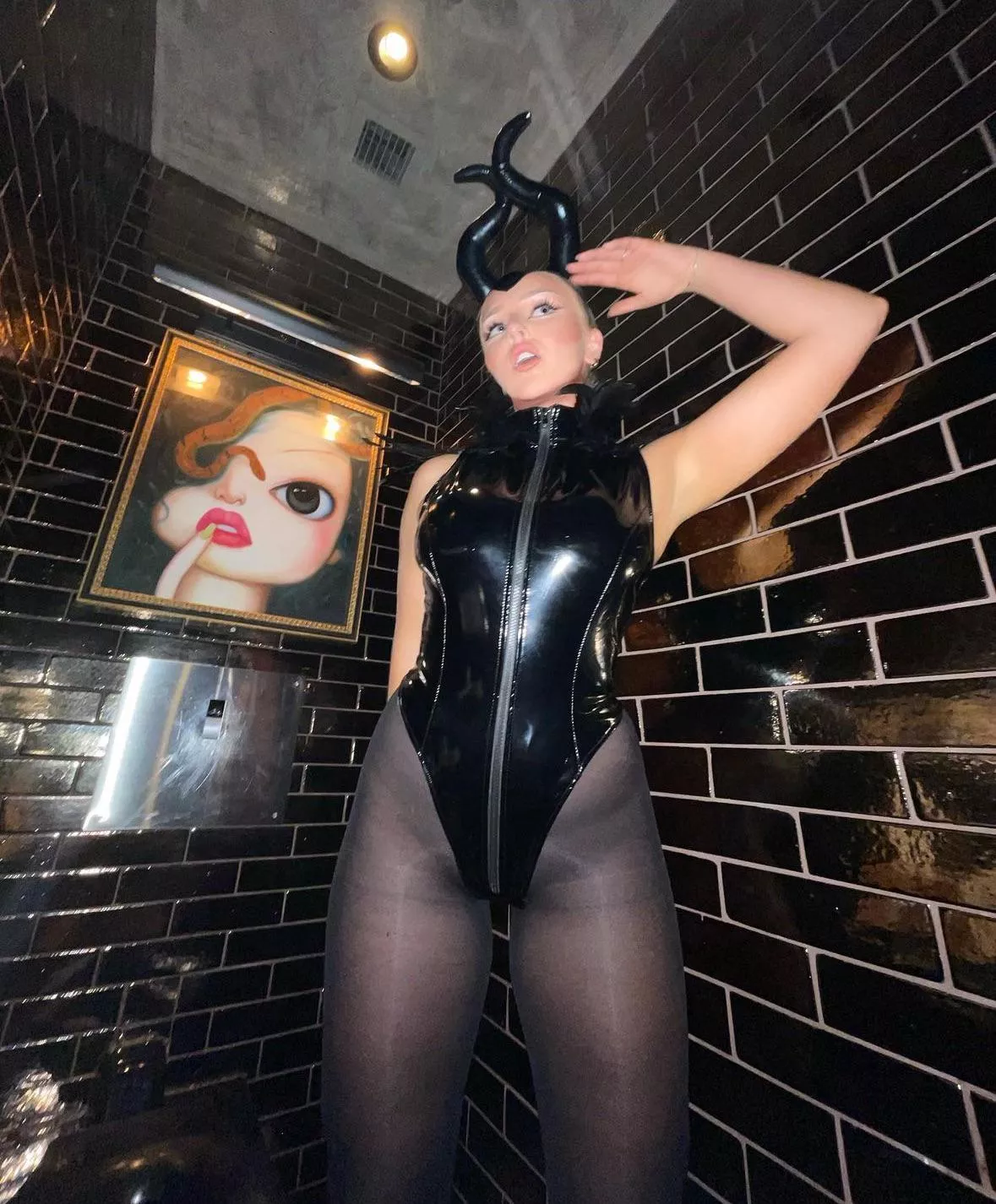 Sexy pantyhose posted by BigGoonCocks