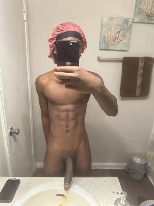 Someone show me they abs right now  by Few_Restaurant_4768