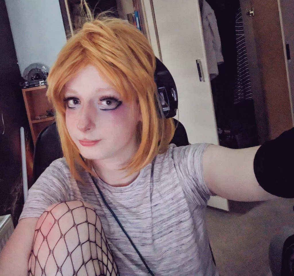 Thought I'd try something new :3 posted by Boring_Idealist