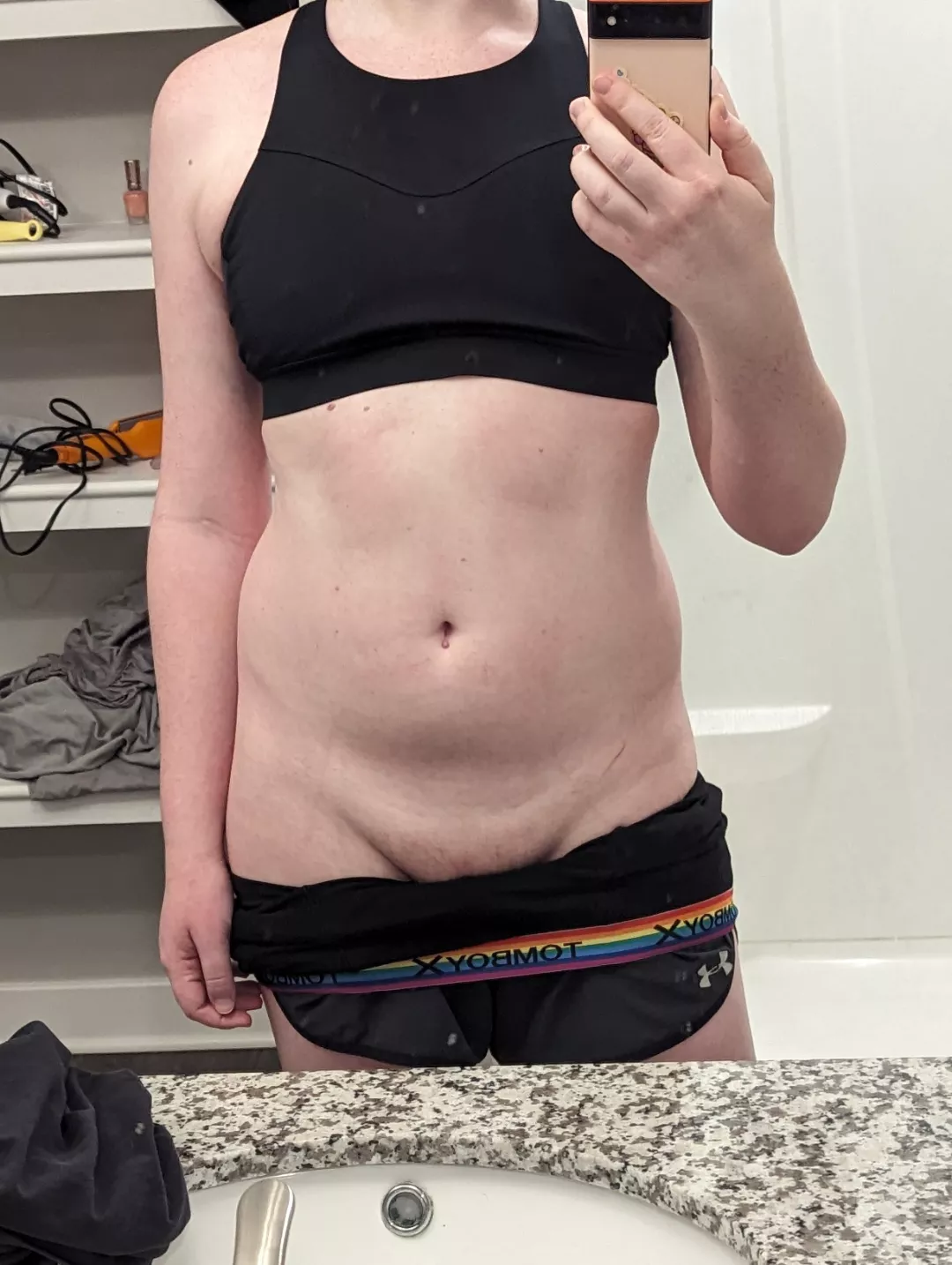 Thoughts on sweaty gym gals? 🏳️‍🌈 posted by Cheekyrosey