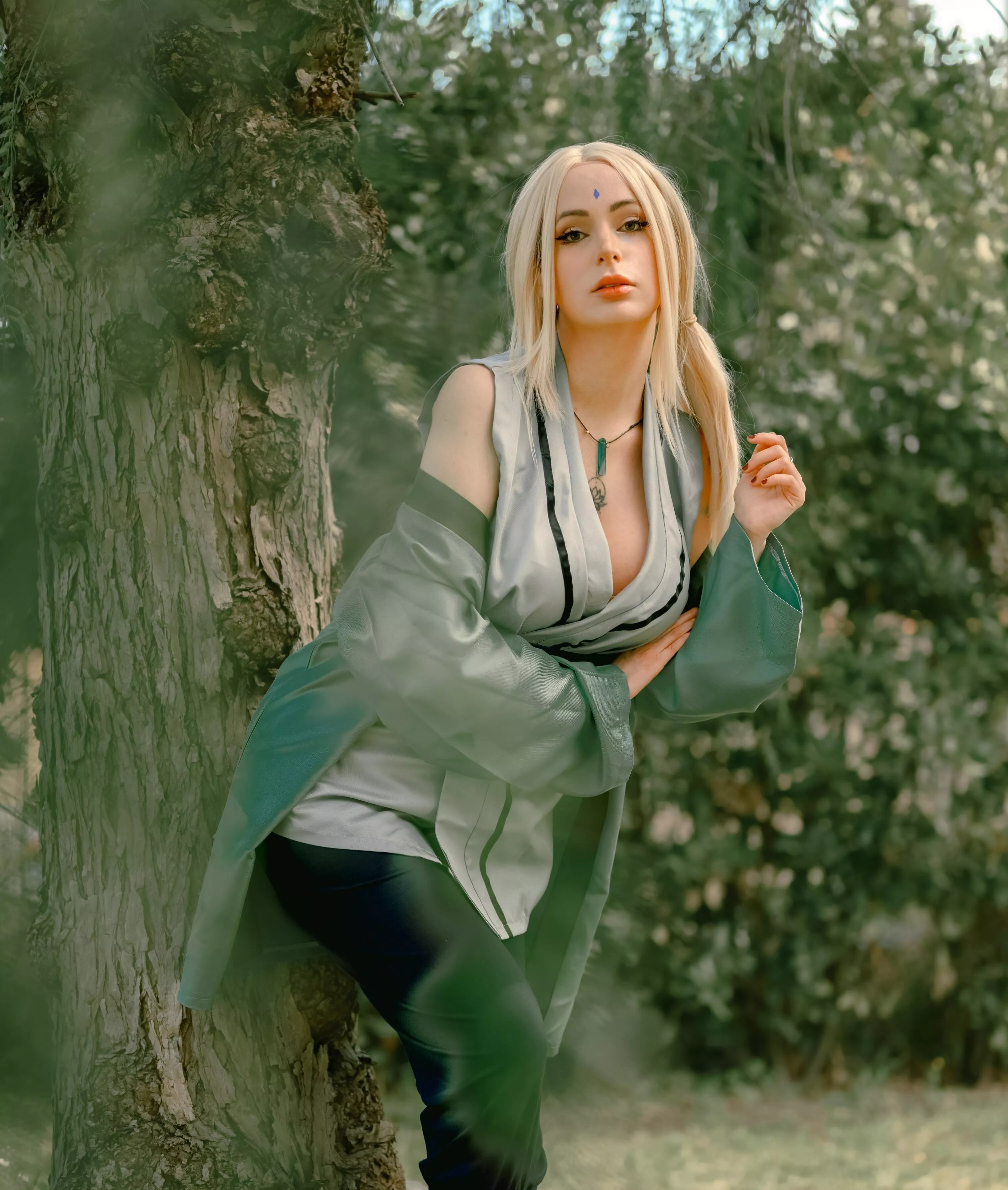 Tsunade cosplay by Mikan Waifu  posted by mikanwaifuwu