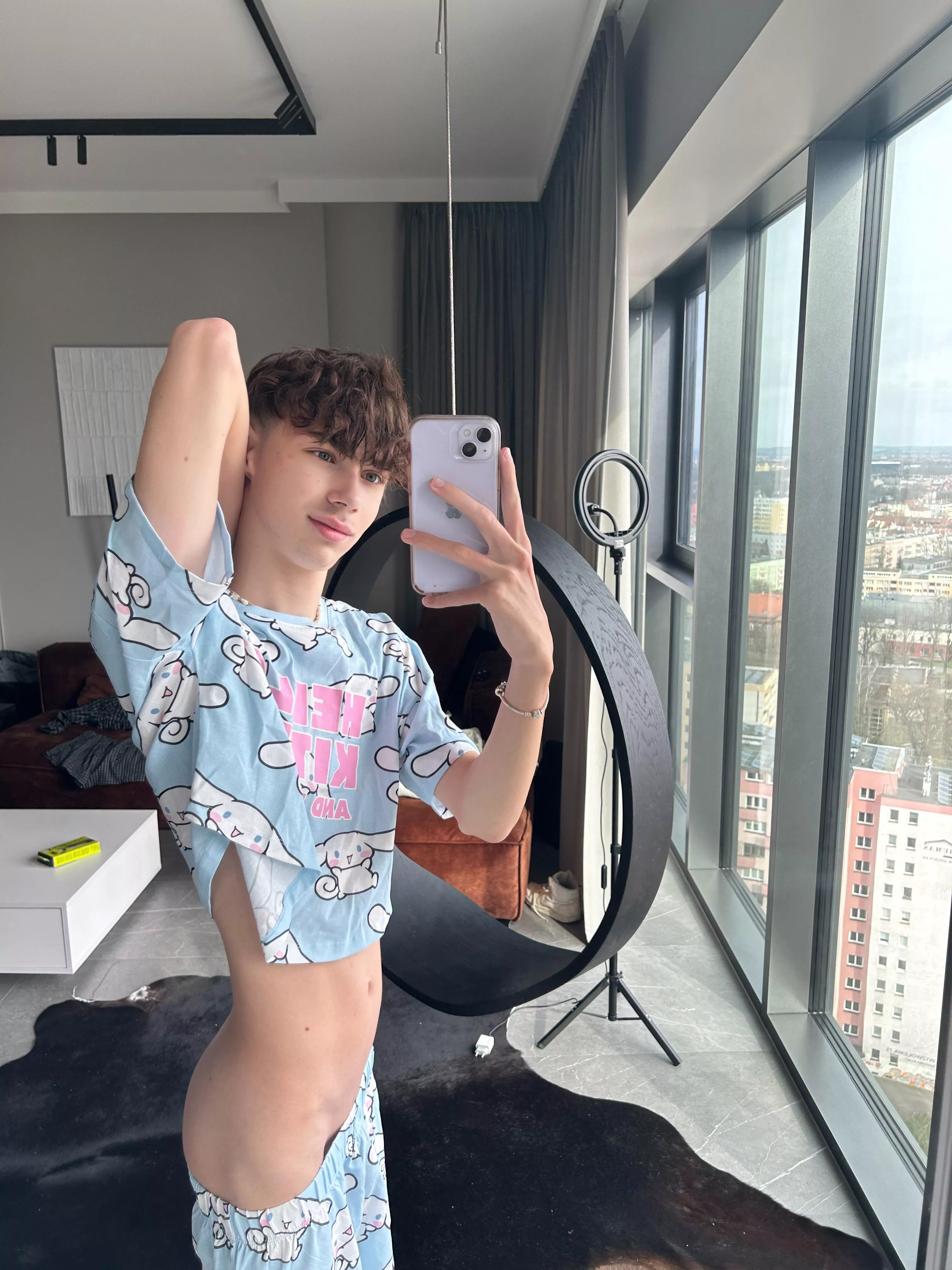 Turned 19yo need to lose my virginity posted by SpicySisterxo_