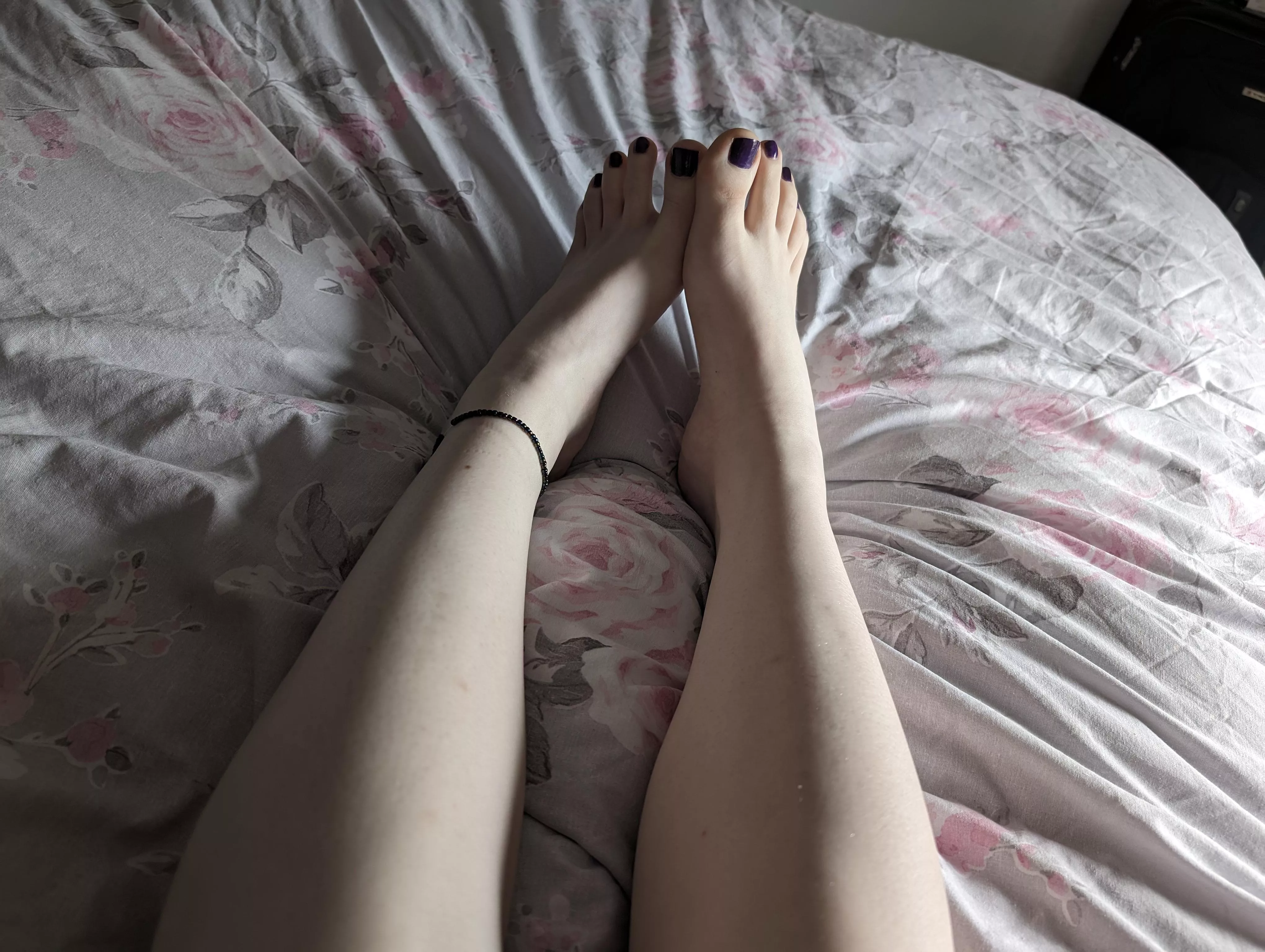 Woke up late 🥹 posted by Redsolarblues