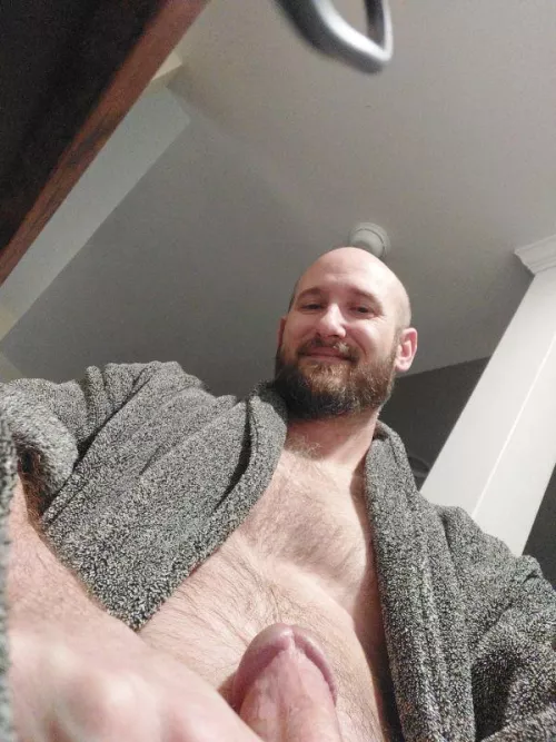 Woke up on the right side of the bed this morning.  Feeling good by Big-Cost4589