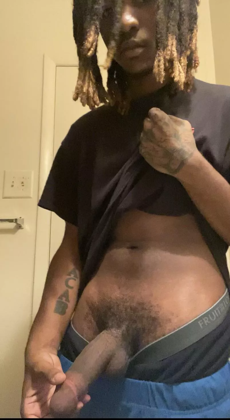 Your girl likes it king size🍫👑 posted by Master-Watercress958