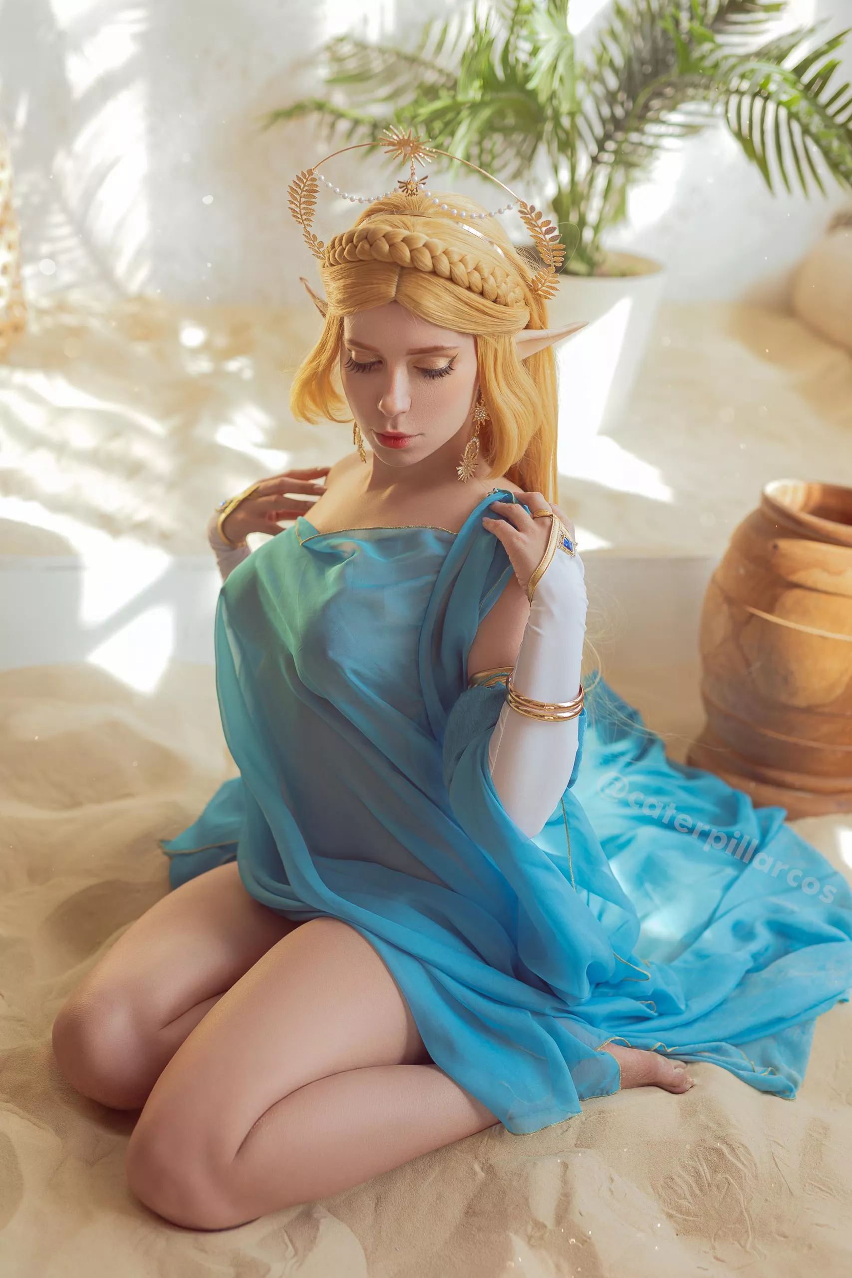 Zelda from The Legend of Zelda by CaterpillarCosplay posted by CaterpillarCosplay