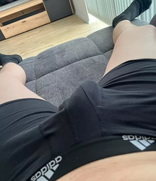 25 hung n horny af. Ben_smt25    Cut/hung+++ by andi221198