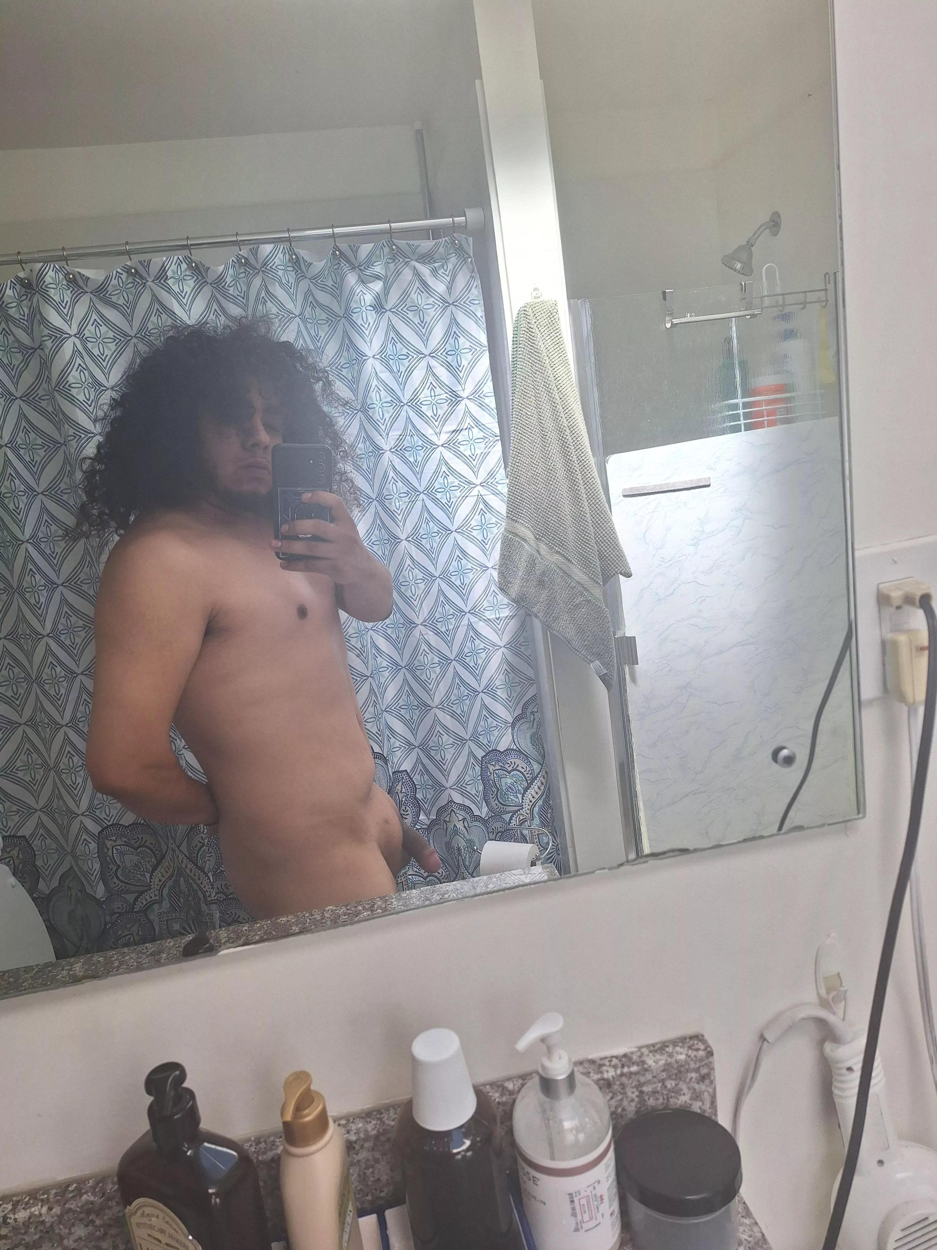 28 (m) What kind of body type am I considered ? Please rate and feel free to let me know posted by hennyxwoods7
