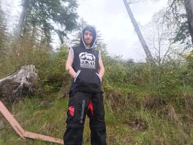 A good day to be outside 🌲 by -AnxiousWolf-