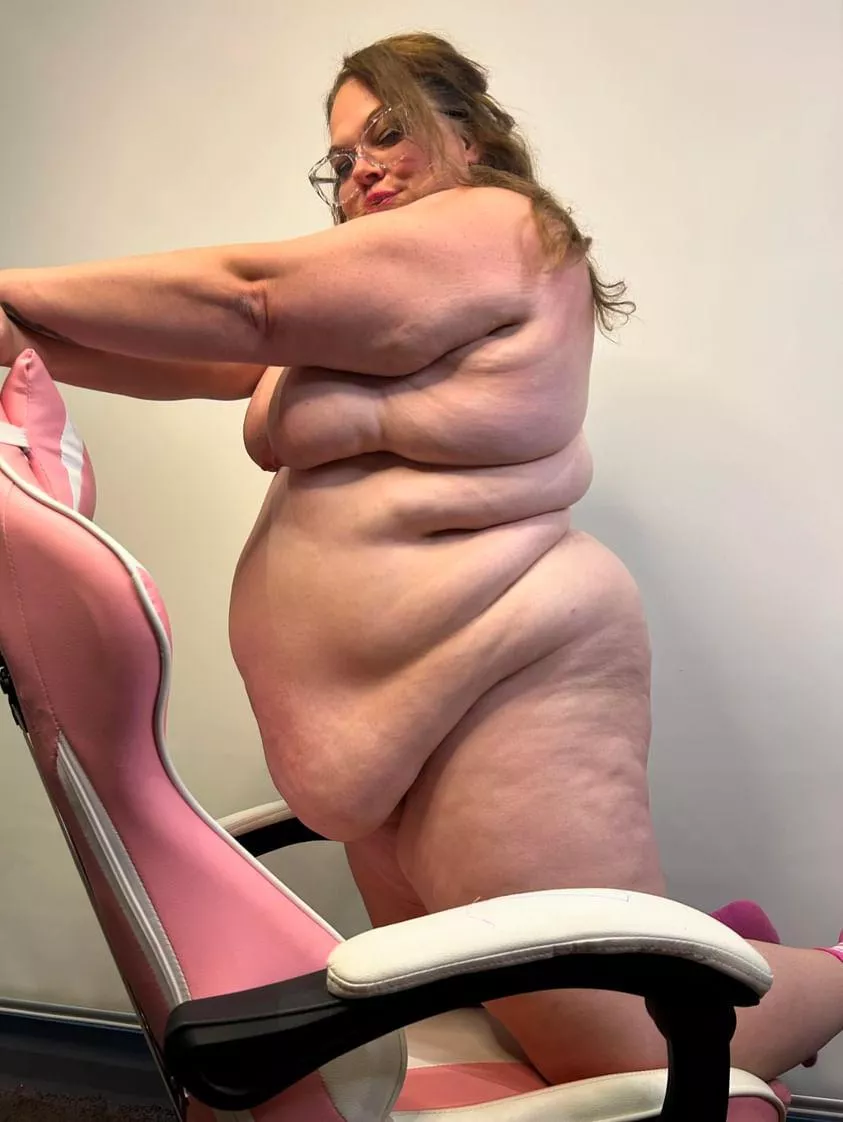 Come grab my belly cutie  posted by onlyjaynefan