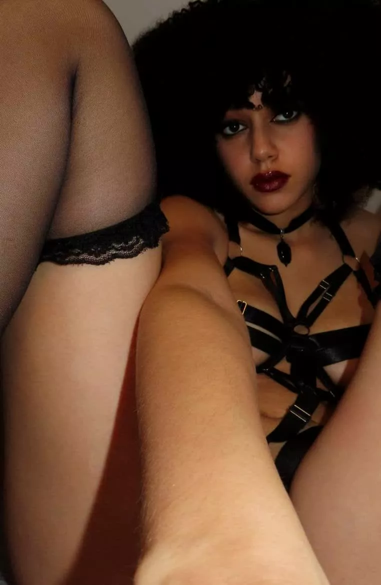 Craving the wild side. posted by Samiraxoxodarky