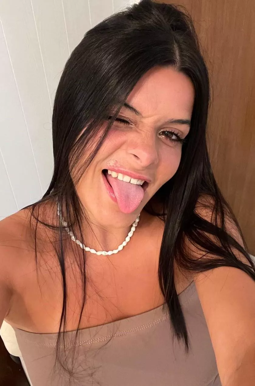 Did I catch your attention during my selfie session? posted by impudentTracing166