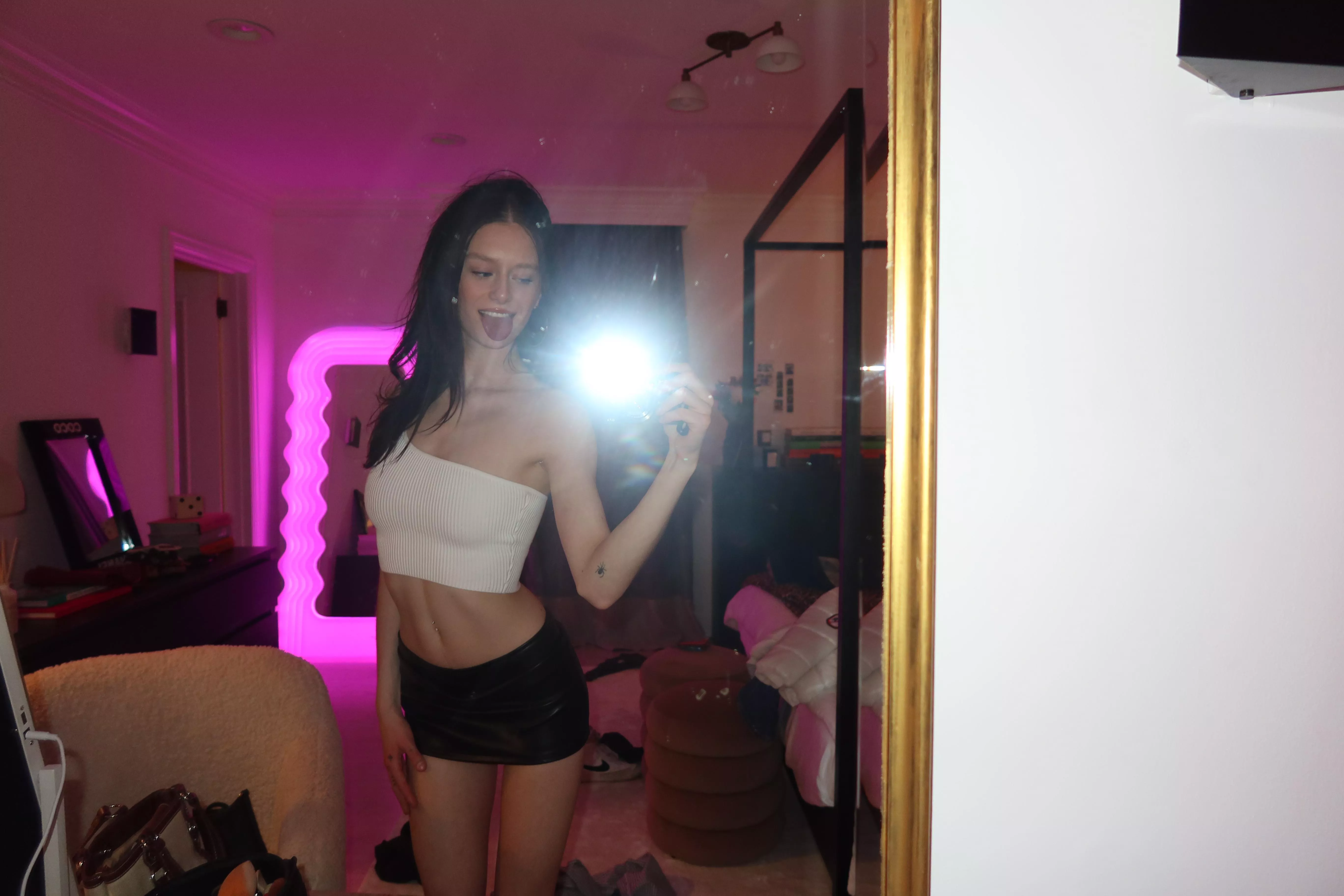 Do i look cute in this top? posted by TheSavannahMae