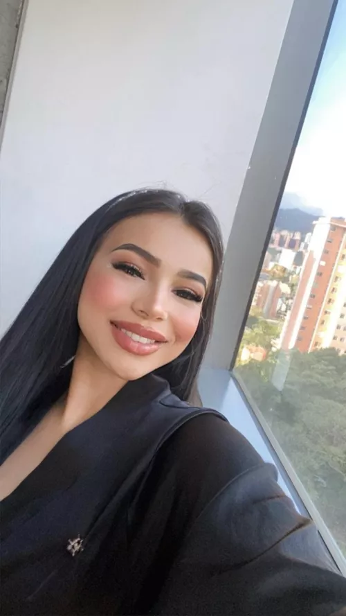 Enjoying the sun! by CamillaCutie