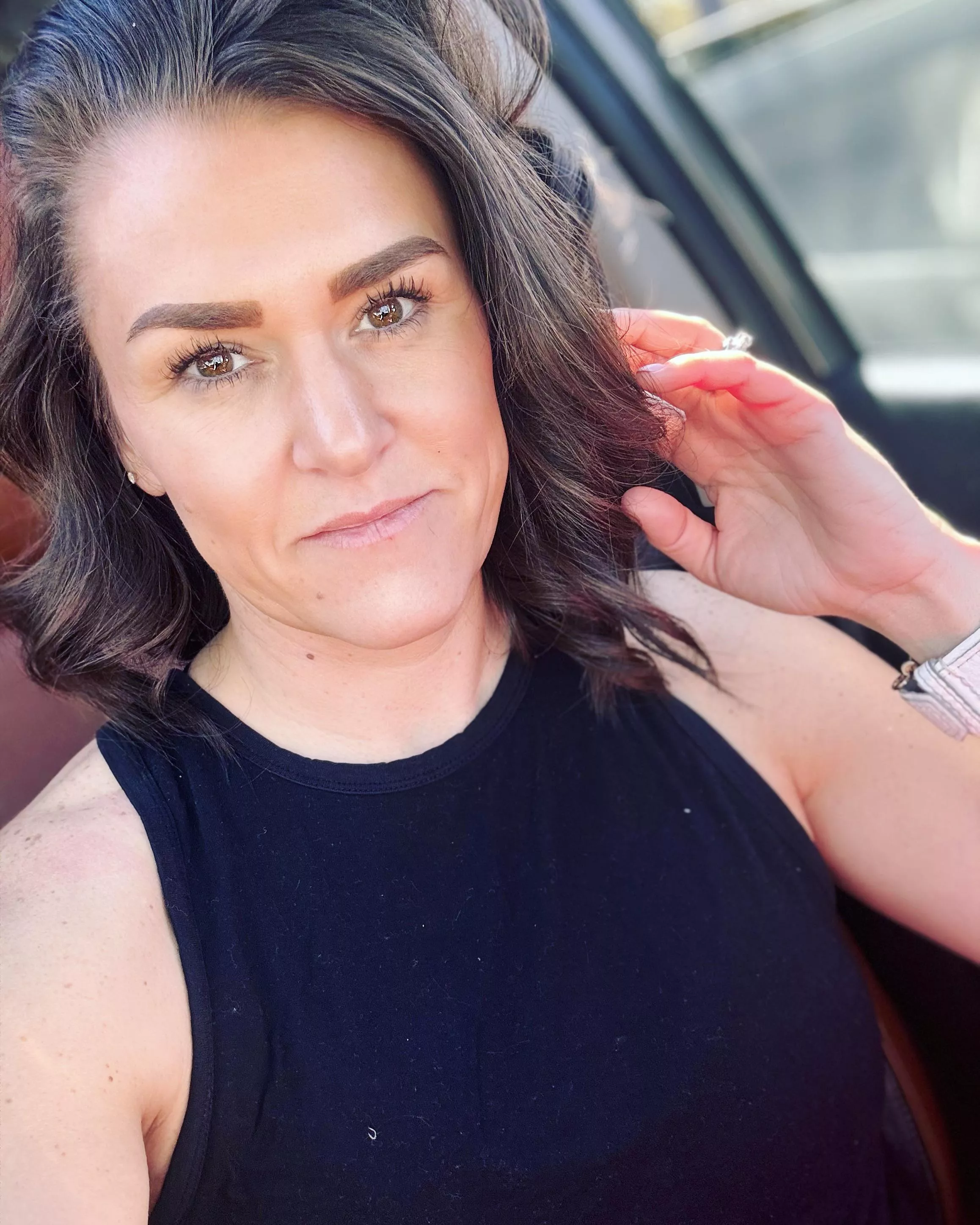 [F] the lighting was so good I had to take a car selfie  posted by hotmomnexxxtdoor