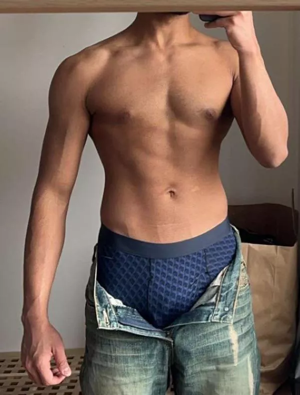 Fit and hung add with face. Jamesthrow24 posted by LimitPossible1732