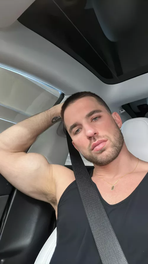 Get in ;) by Lbnzprnc