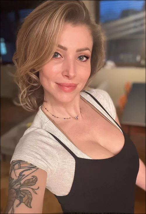 Good evening Reddit☺️ by KlaasjeXOF