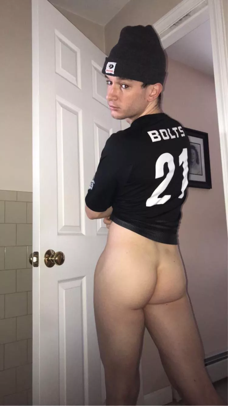 grab my ass  posted by Useful-Ad6269