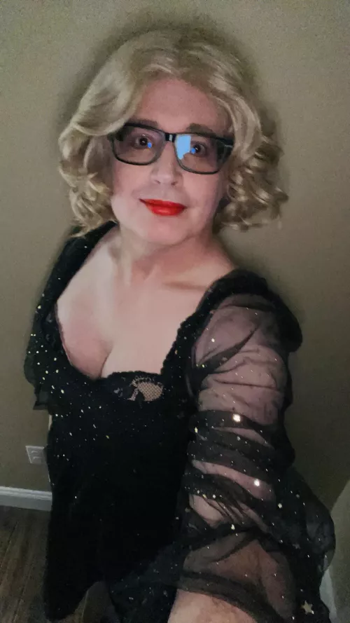 Having some fun dressing tonight by Mysterious-Aside-606