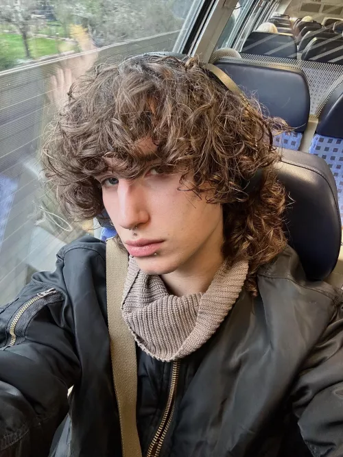 hey there! 👋 by twinkytwinkk