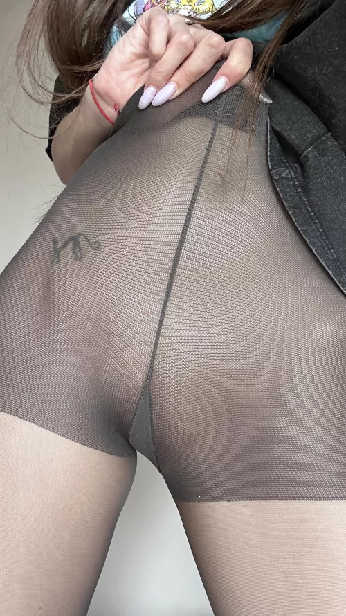 I can't believe that such a thin black strip is blocking the view of my pussy by Peachy_Lii