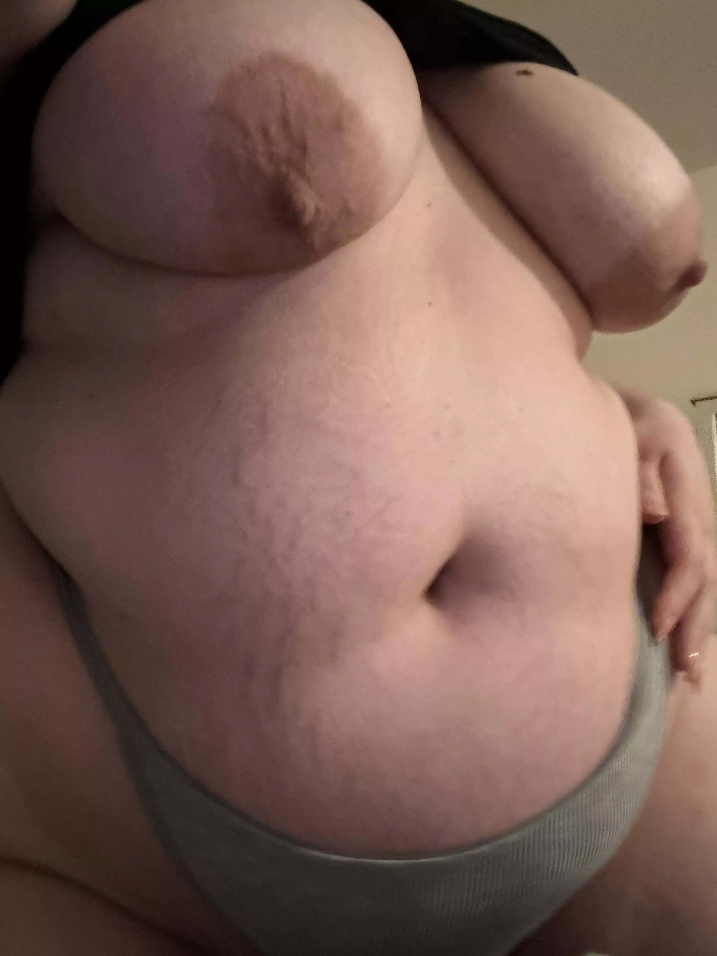 i can't stop eating posted by xehilia