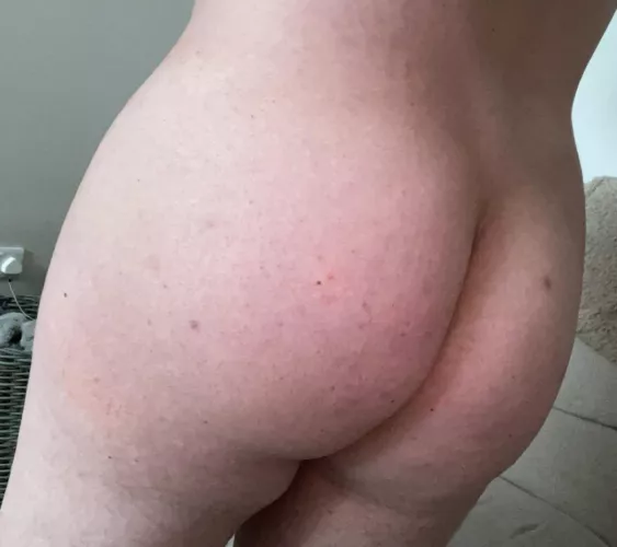 I’m so horny where are all the cocks at😋 by Cultural_Ad_8999
