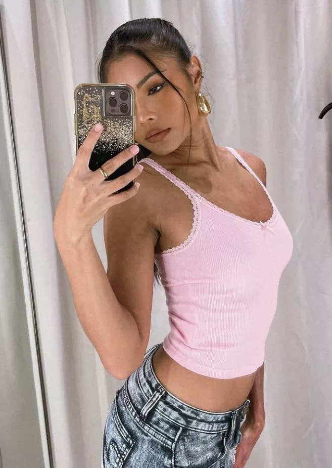 is she ur type?  posted by devilndaisies