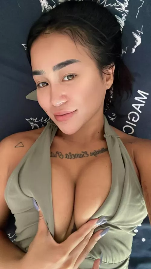 Just shaved and ready to eat and be eaten by Misses_Bella