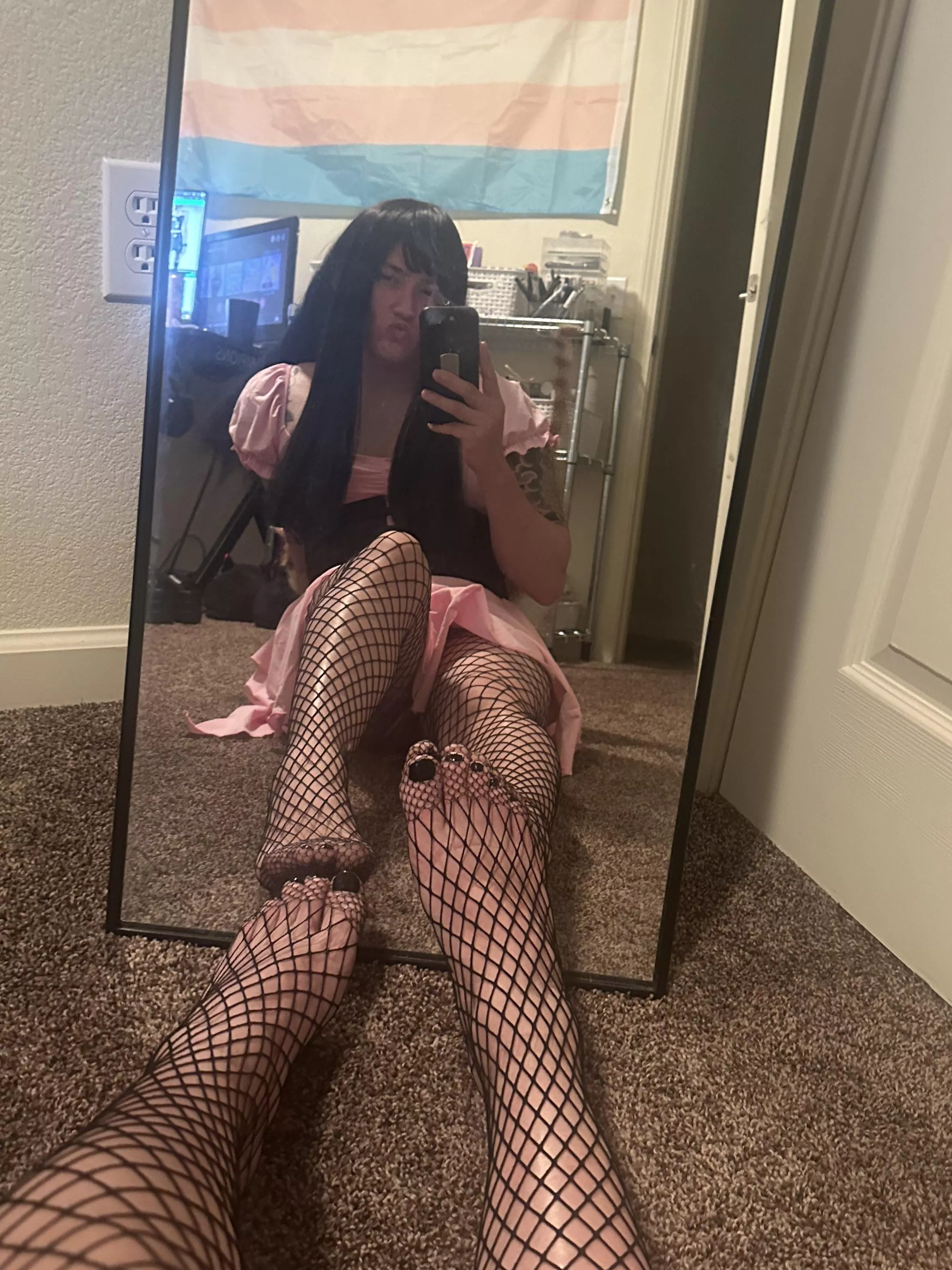 Kiss them and I’ll moan 🥺 posted by uwuitsbethany