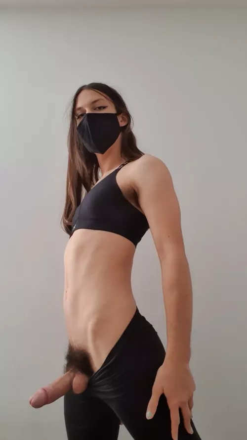 Post-gym fuck in the showers? ;) by prettylittliris